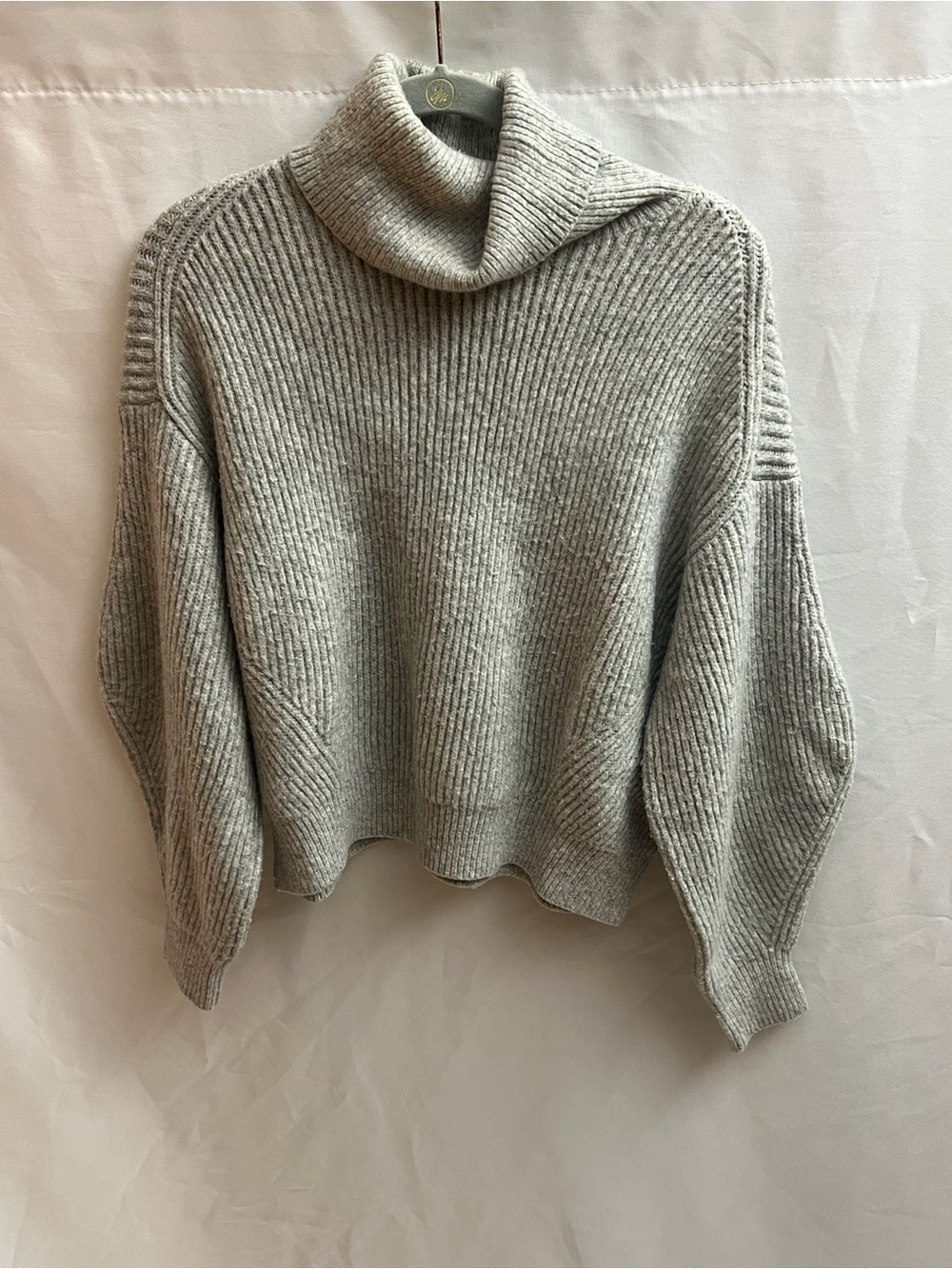 H&M Womens Small Gray Chunky Ribbed Turtleneck Oversized Sweater